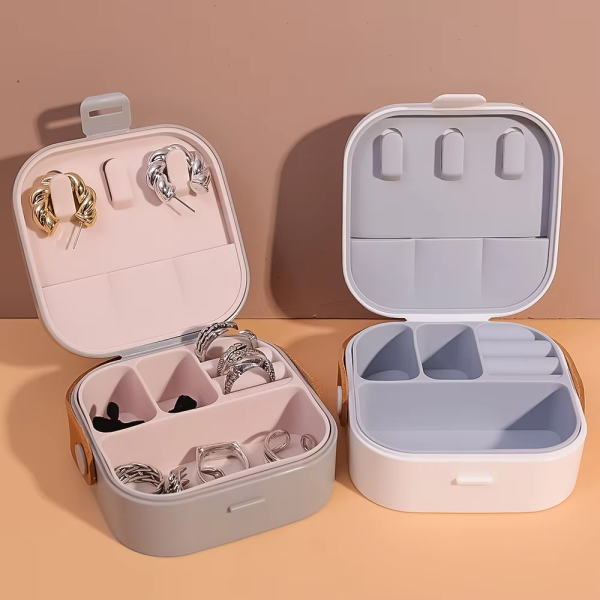 Portable Storage Box with Mirror – Compact Ring, Earring & Necklace Case