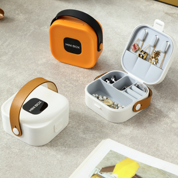 Portable Storage Box with Mirror – Compact Ring, Earring & Necklace Case